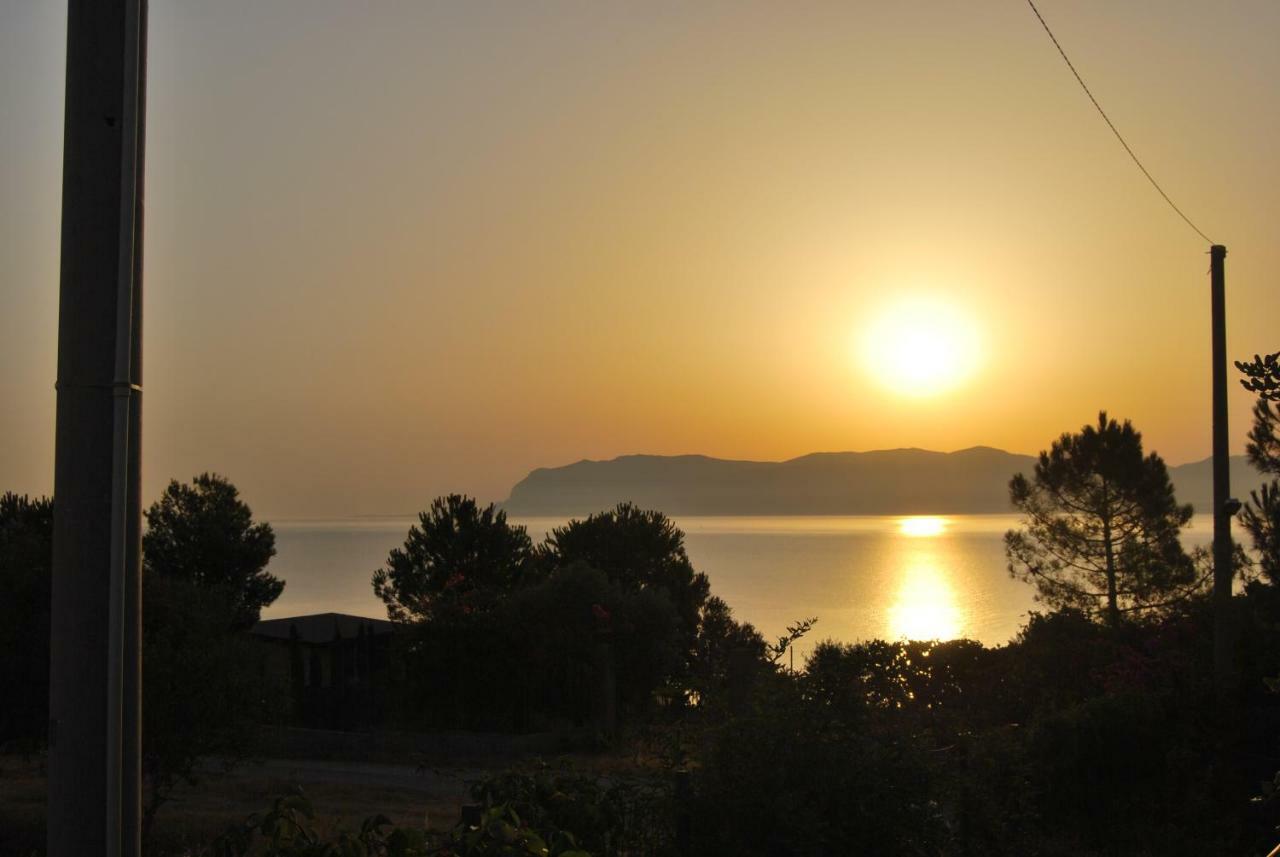 Casa Vacanze La Terrazza Sul Golfo Castellammare del Golfo Kültér fotó